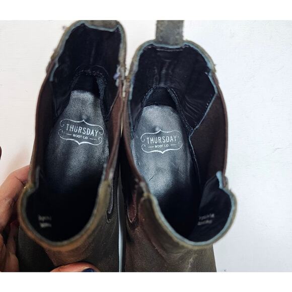 Thursday BootsAnkle Handmade brown Suede leather W's 6.5. USA designed. Stylish - Picture 9 of 16